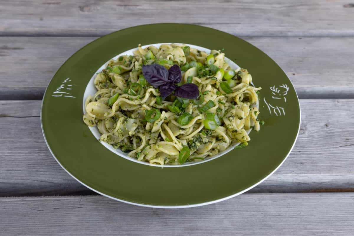 Nudeln mit Bärlauchpesto